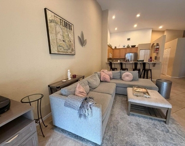 328 W Coral Trace Circle - Photo Thumbnail 11