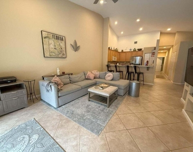 328 W Coral Trace Circle - Photo Thumbnail 10