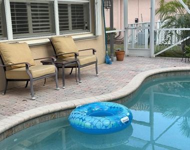 328 W Coral Trace Circle - Photo Thumbnail 18