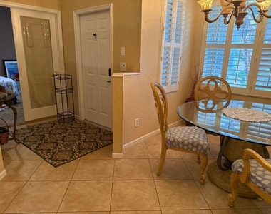 328 W Coral Trace Circle - Photo Thumbnail 3
