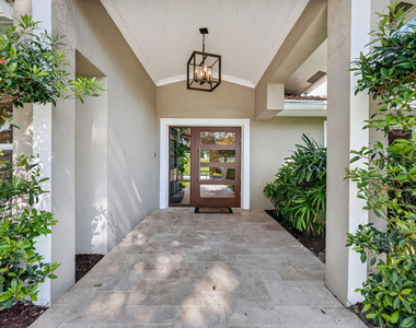 937 Sw 34th Court - Photo Thumbnail 3