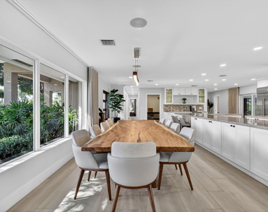 937 Sw 34th Court - Photo Thumbnail 9