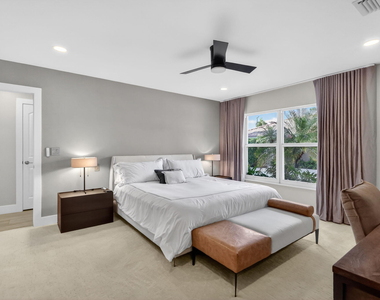 937 Sw 34th Court - Photo Thumbnail 18