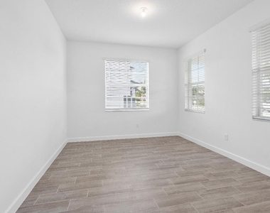 6843 Cobia Circle - Photo Thumbnail 16