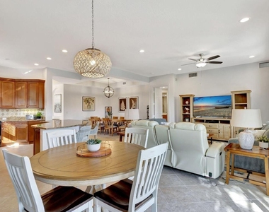 10156 N Orchid Reserve Drive - Photo Thumbnail 24