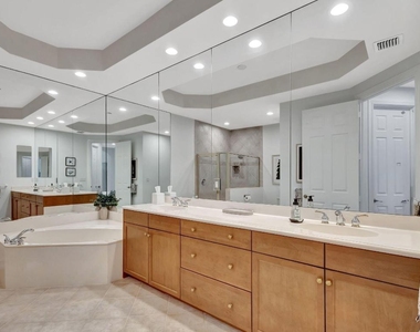 10156 N Orchid Reserve Drive - Photo Thumbnail 72