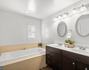 1726 Baldwin Drive - Photo Thumbnail 13