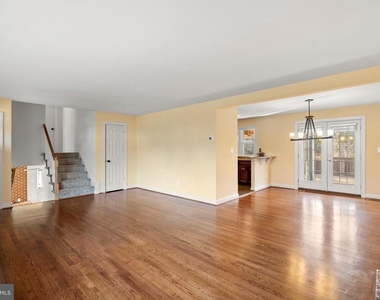 1726 Baldwin Drive - Photo Thumbnail 2