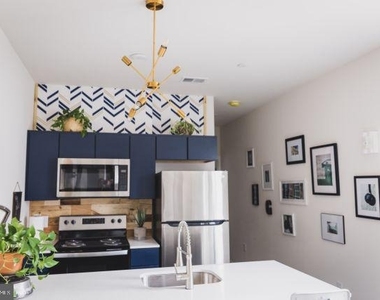 4537 Wayne Avenue - Photo Thumbnail 8