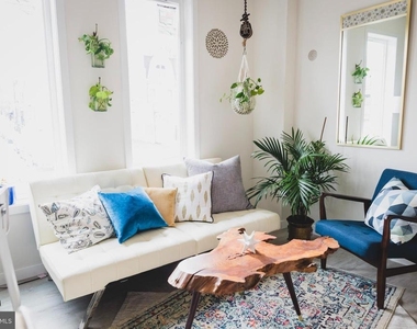 4537 Wayne Avenue - Photo Thumbnail 6