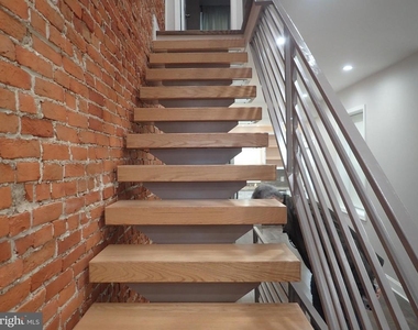 1315 N Marston Street - Photo Thumbnail 6