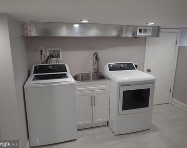 1315 N Marston Street - Photo Thumbnail 12