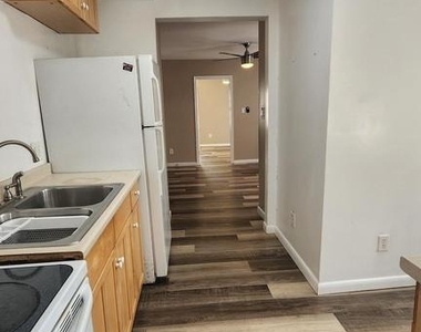 108 E Pacific Avenue - Photo Thumbnail 4