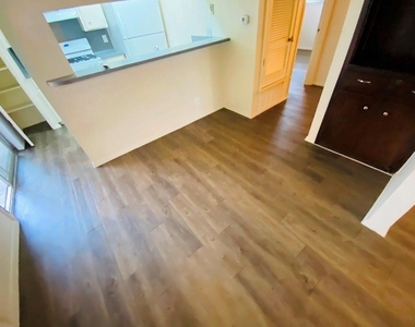 1710 Ledgewood Dr - Photo Thumbnail 3
