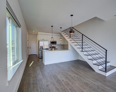 20507 Bonanza St - Photo Thumbnail 10