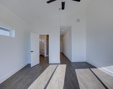 20507 Bonanza St - Photo Thumbnail 23