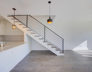 20507 Bonanza St - Photo Thumbnail 12