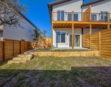 20507 Bonanza St - Photo Thumbnail 2