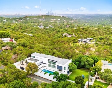 1501 Ridgecrest Dr - Photo Thumbnail 1