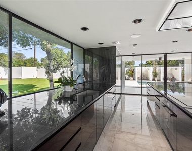 1501 Ridgecrest Dr - Photo Thumbnail 11