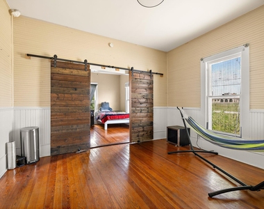 103 E Willis St - Photo Thumbnail 11