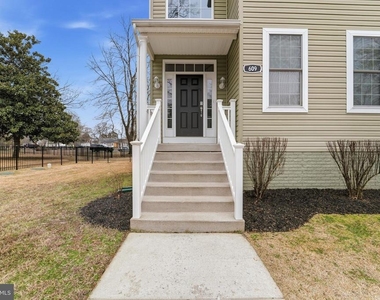 609 Tebbston Drive - Photo Thumbnail 2