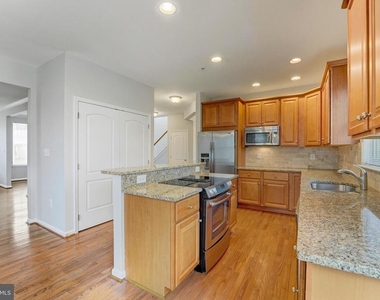 609 Tebbston Drive - Photo Thumbnail 14