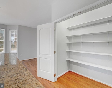 609 Tebbston Drive - Photo Thumbnail 15