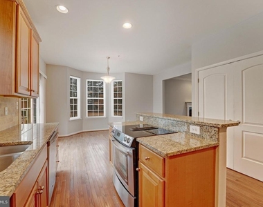 609 Tebbston Drive - Photo Thumbnail 12