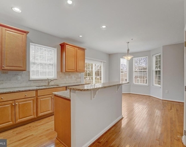 609 Tebbston Drive - Photo Thumbnail 11