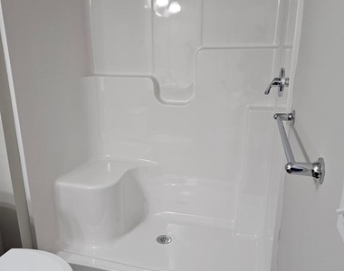 205 Fairfax Lane - Photo Thumbnail 23