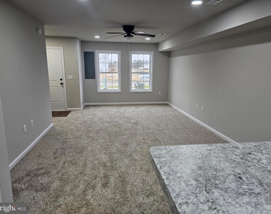 205 Fairfax Lane - Photo Thumbnail 4