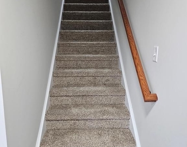 205 Fairfax Lane - Photo Thumbnail 12