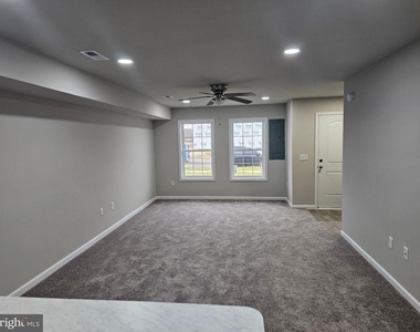 203 Fairfax Lane - Photo Thumbnail 4