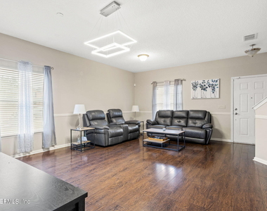 1545 Harvest Cove Drive - Photo Thumbnail 10