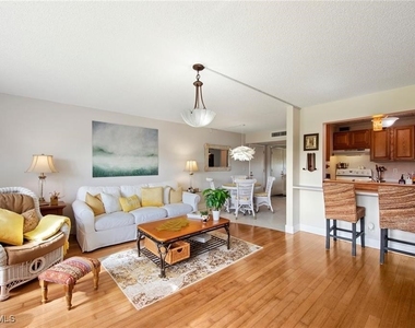 1085 Forest Lakes Drive - Photo Thumbnail 12