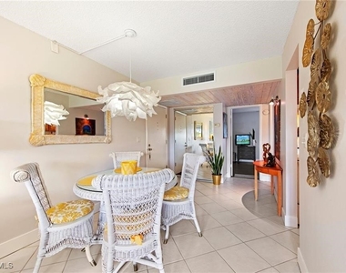 1085 Forest Lakes Drive - Photo Thumbnail 5