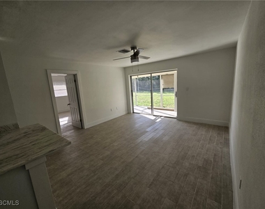 326 Palmetto Drive - Photo Thumbnail 2