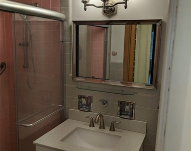 711 W Saddle River - Photo Thumbnail 31