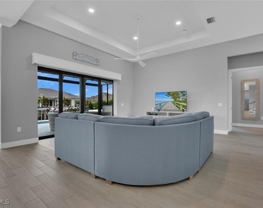 1621 Begonia Court - Photo Thumbnail 12