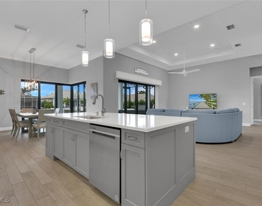 1621 Begonia Court - Photo Thumbnail 11