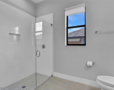 1621 Begonia Court - Photo Thumbnail 36