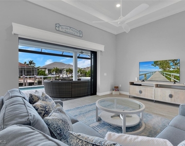 1621 Begonia Court - Photo Thumbnail 14