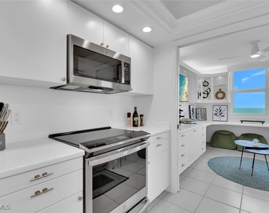 6101 Pelican Bay Boulevard - Photo Thumbnail 14