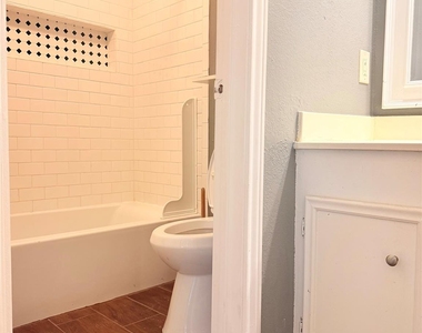 320 Willowick Street - Photo Thumbnail 7