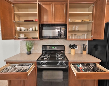 15 Aquiline Oaks Place - Photo Thumbnail 18