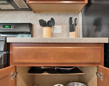 15 Aquiline Oaks Place - Photo Thumbnail 20