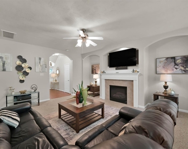 15 Aquiline Oaks Place - Photo Thumbnail 10