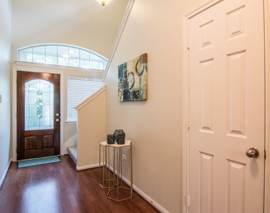 15 Aquiline Oaks Place - Photo Thumbnail 6