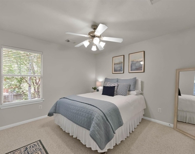 15 Aquiline Oaks Place - Photo Thumbnail 35